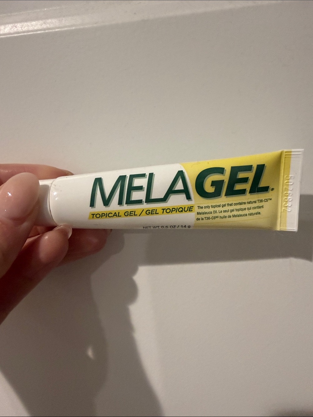 MELAGEL Topical Gel - Yellow & White Tube for Targeted Skincare